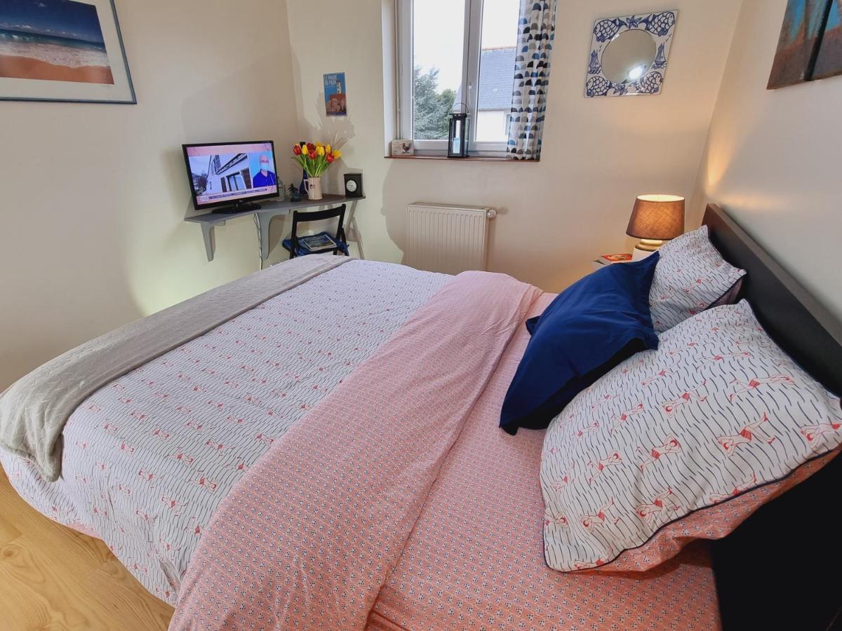 Chambres D'Hotes "Le Clos De La Baie" Пампол Екстериор снимка