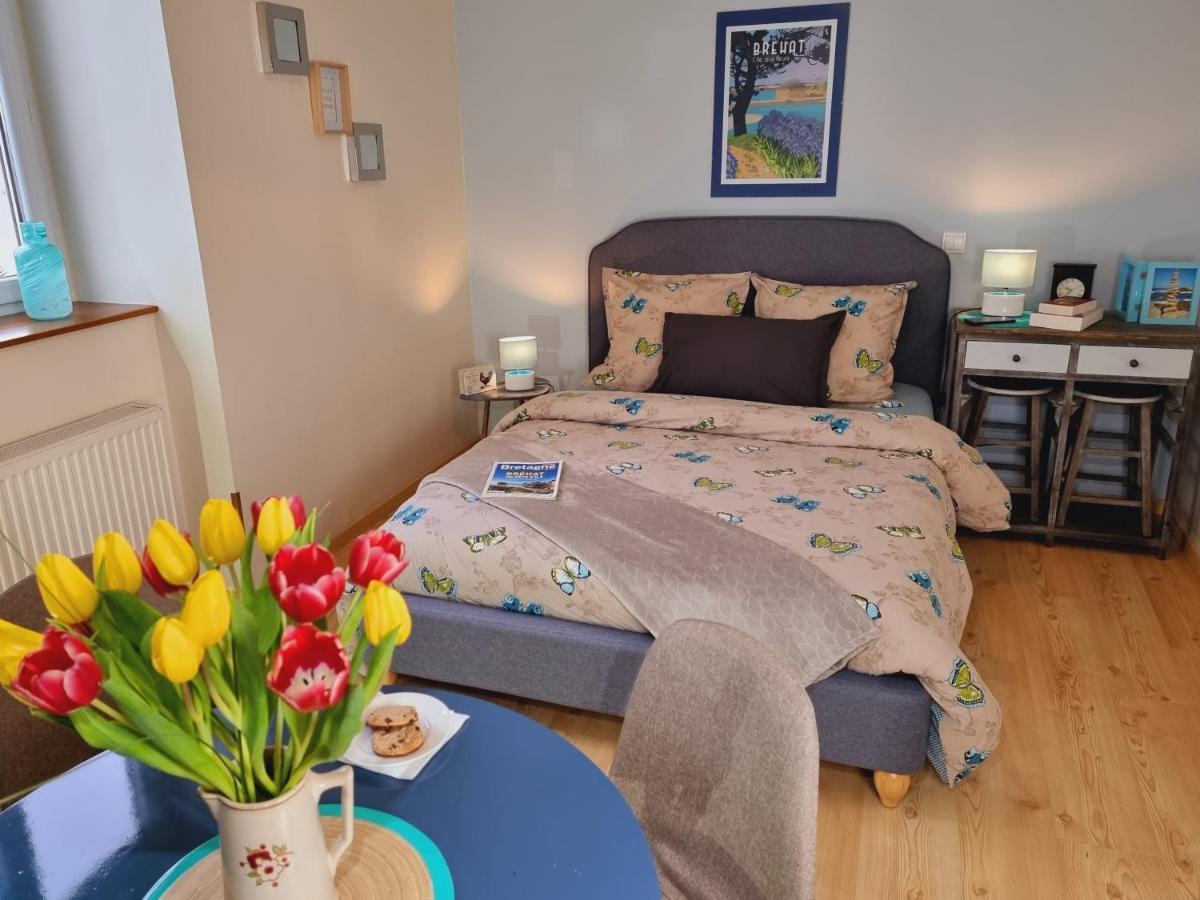 Chambres D'Hotes "Le Clos De La Baie" Пампол Екстериор снимка